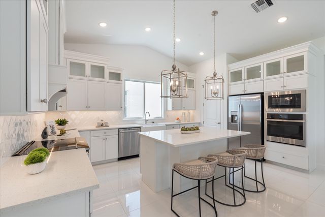 6794 SE Lost Pine Drive, Stuart, FL 34997
