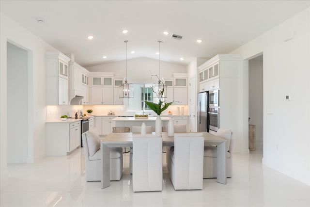 6794 SE Lost Pine Drive, Stuart, FL 34997