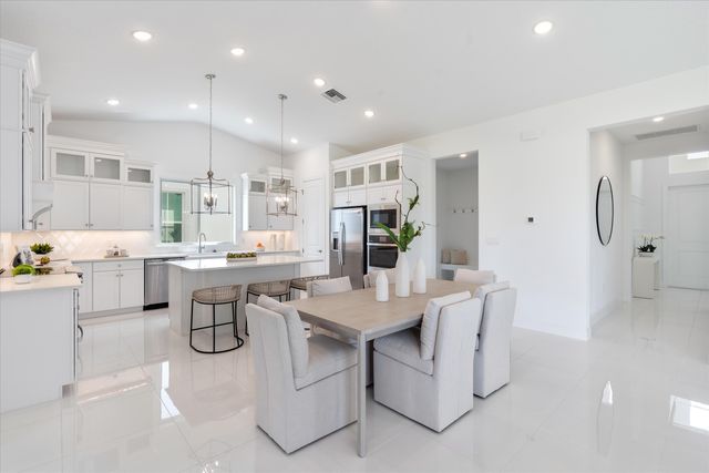 6794 SE Lost Pine Drive, Stuart, FL 34997
