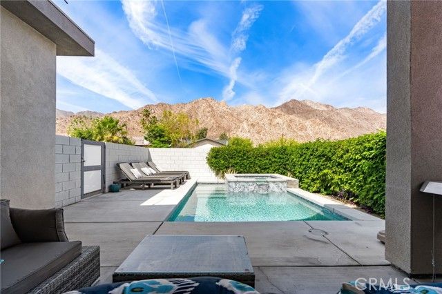 54060 Avenida Madero, La Quinta, CA 92253