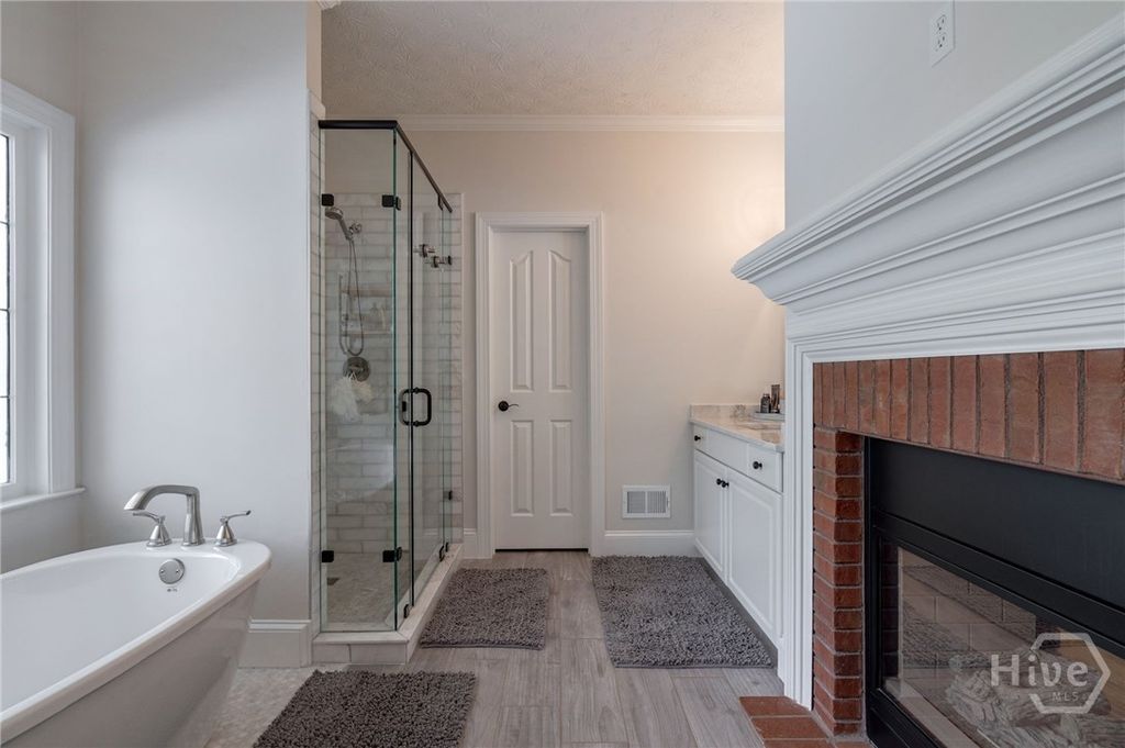 Image 28 of property listing at 2391 Rabbit Farm Circle, Loganville, GA 30052