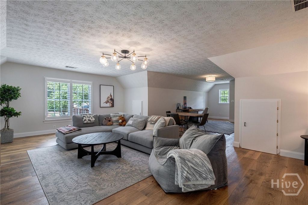 Image 37 of property listing at 2391 Rabbit Farm Circle, Loganville, GA 30052