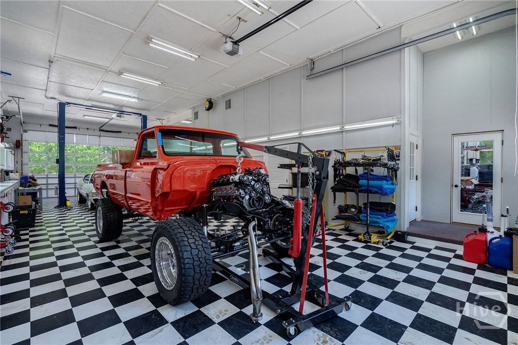 Image 58 of property listing at 2391 Rabbit Farm Circle, Loganville, GA 30052