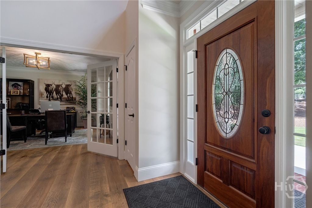 Image 8 of property listing at 2391 Rabbit Farm Circle, Loganville, GA 30052