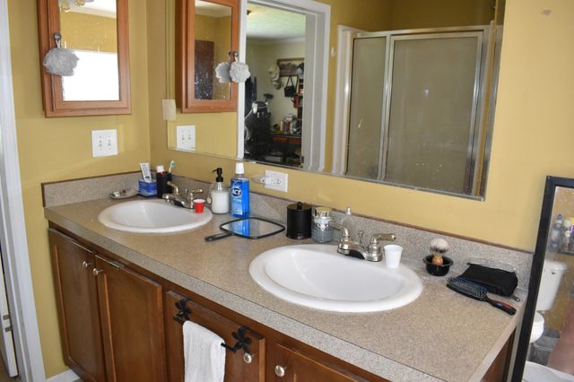 1423 Pack Rd, White Bluff, TN 37187