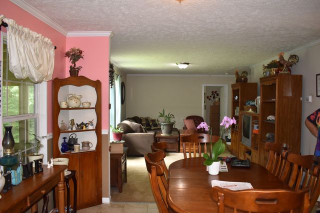 1423 Pack Rd, White Bluff, TN 37187