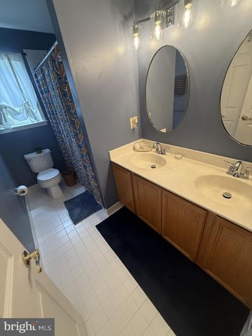 3001 S HILLTOP CT, Collegeville, PA 19426