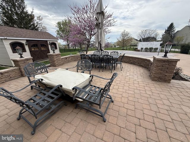 3001 S HILLTOP CT, Collegeville, PA 19426