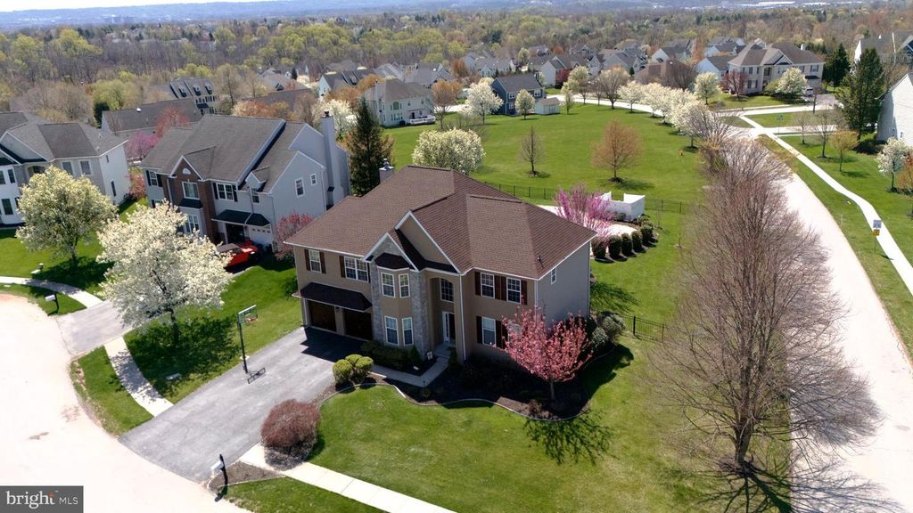 3001 S HILLTOP CT, Collegeville, PA 19426
