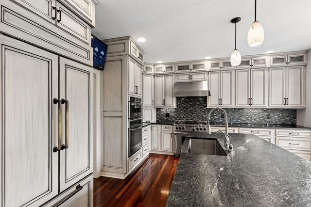 4251 Manor Court Road, Minnetonka, MN 55345