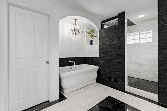 4251 Manor Court Road, Minnetonka, MN 55345