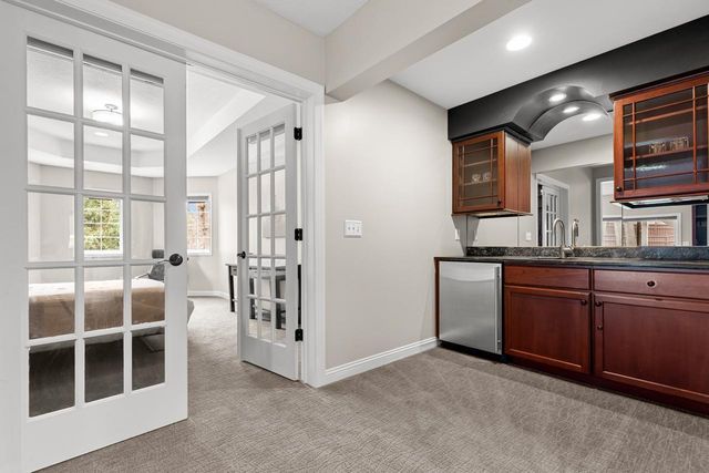 4251 Manor Court Road, Minnetonka, MN 55345