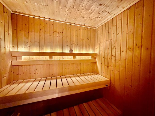 4251 Manor Court Road, Minnetonka, MN 55345