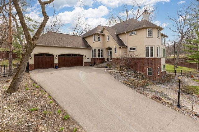 4251 Manor Court Road, Minnetonka, MN 55345