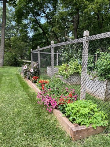 4251 Manor Court Road, Minnetonka, MN 55345