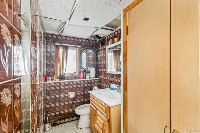 15 Walnut Street, Centereach, NY 11720