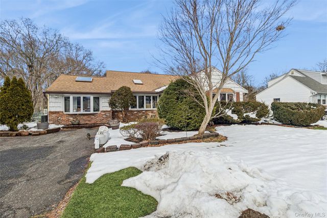 15 Walnut Street, Centereach, NY 11720