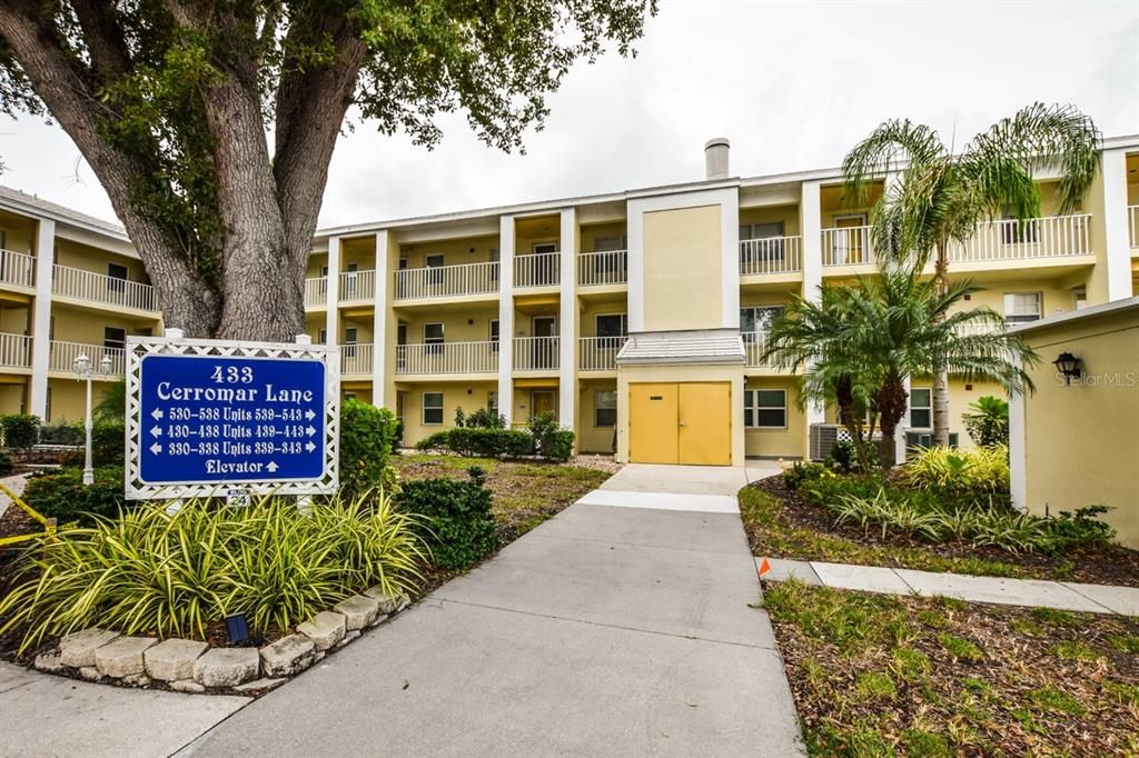 433 CERROMAR LANE 438, Venice, FL 34293