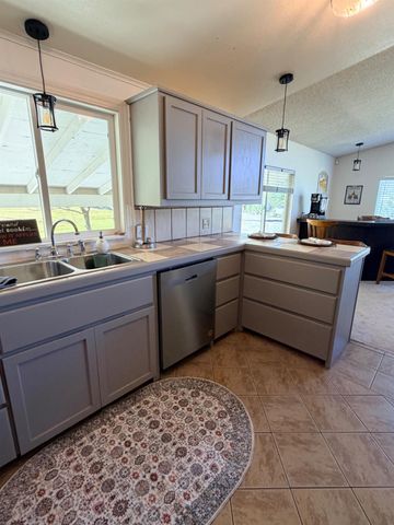 9570 Banderilla Dr, La Grange, CA 95329