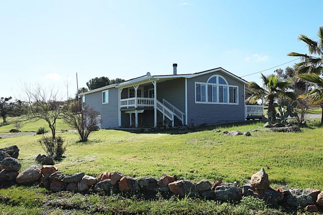 9570 Banderilla Dr, La Grange, CA 95329