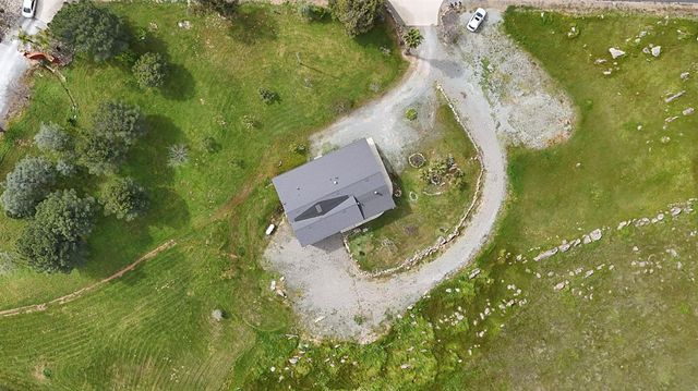 9570 Banderilla Dr, La Grange, CA 95329