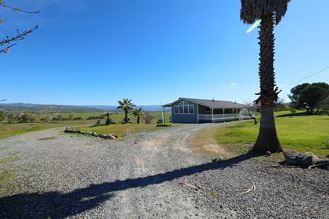 9570 Banderilla Dr, La Grange, CA 95329