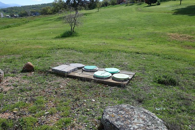 9570 Banderilla Dr, La Grange, CA 95329