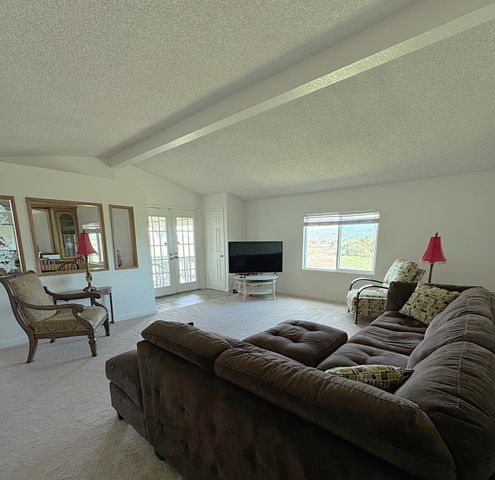 9570 Banderilla Dr, La Grange, CA 95329