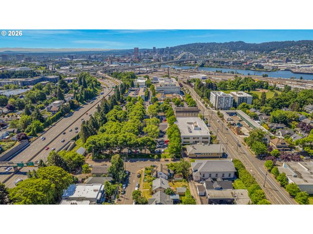 3915 N Montana Ave, Portland, OR 97227