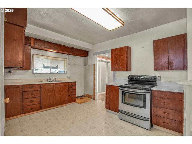 3915 N Montana Ave, Portland, OR 97227
