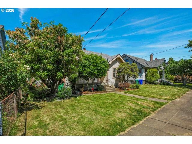 3915 N Montana Ave, Portland, OR 97227
