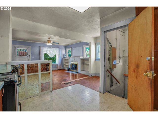 3915 N Montana Ave, Portland, OR 97227