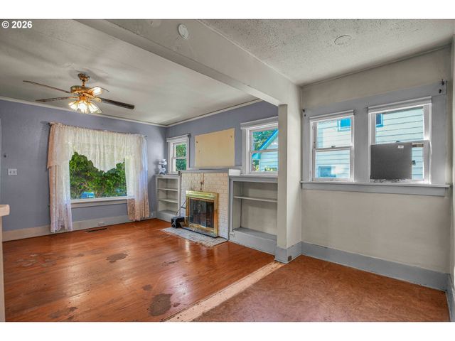 3915 N Montana Ave, Portland, OR 97227
