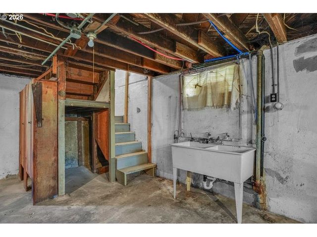 3915 N Montana Ave, Portland, OR 97227