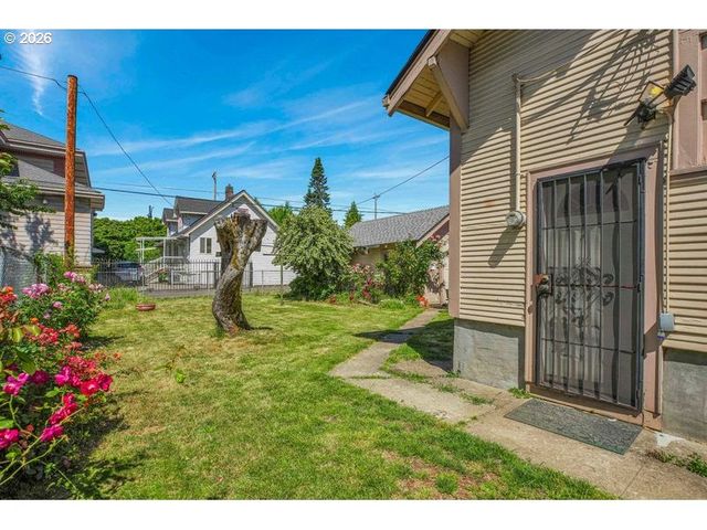 3915 N Montana Ave, Portland, OR 97227