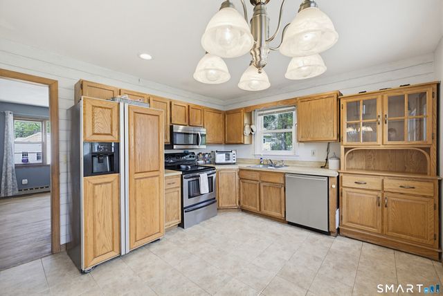 17 Pleasant Street, New Milford, CT 06776