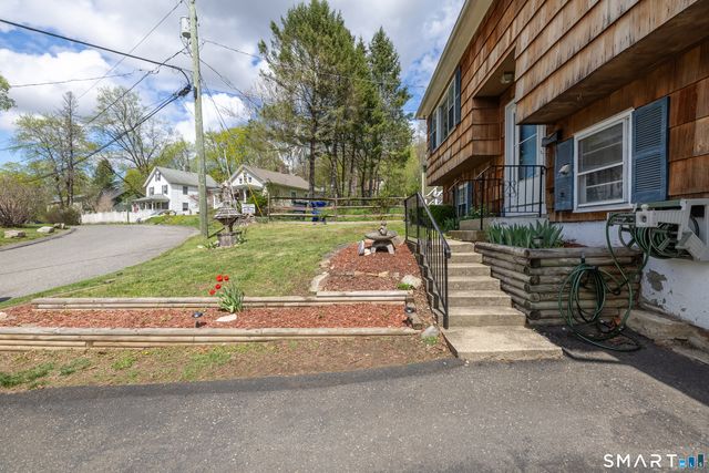 17 Pleasant Street, New Milford, CT 06776