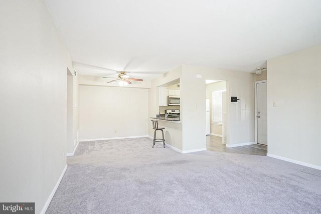 2107-A SEDGEFIELD DR, Mount Laurel, NJ 08054