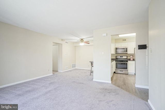 2107-A SEDGEFIELD DR, Mount Laurel, NJ 08054