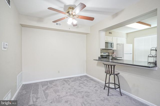 2107-A SEDGEFIELD DR, Mount Laurel, NJ 08054