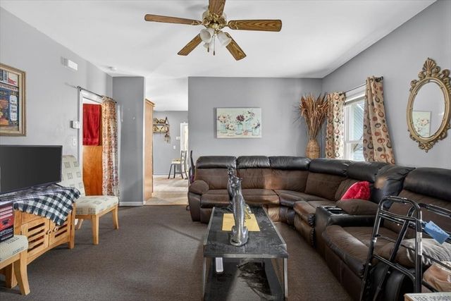 12 Reynolds St, New Bedford, MA 02740