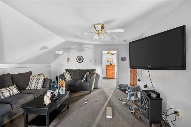 12 Reynolds St, New Bedford, MA 02740