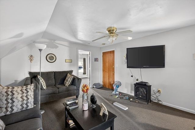 12 Reynolds St, New Bedford, MA 02740