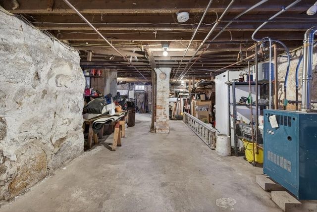 12 Reynolds St, New Bedford, MA 02740