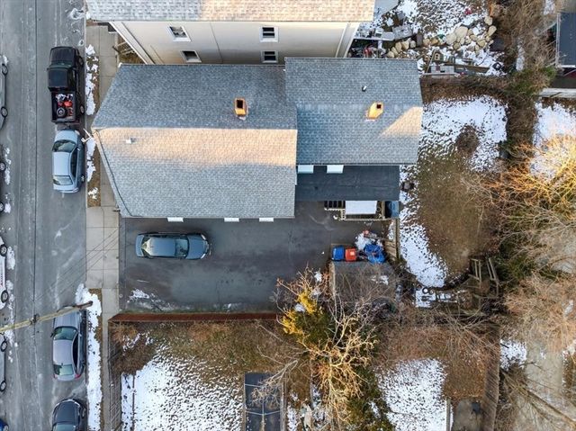 12 Reynolds St, New Bedford, MA 02740