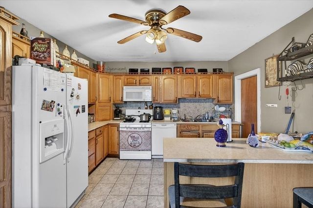 12 Reynolds St, New Bedford, MA 02740