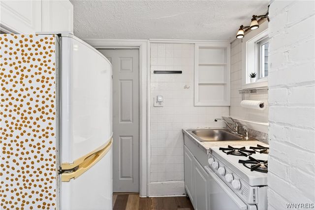 440 West Utica Street S, Buffalo, NY 14213