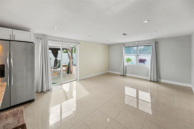 8911 113TH STREET, Seminole, FL 33772