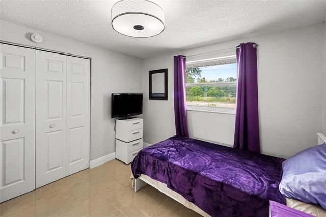 8911 113TH STREET, Seminole, FL 33772