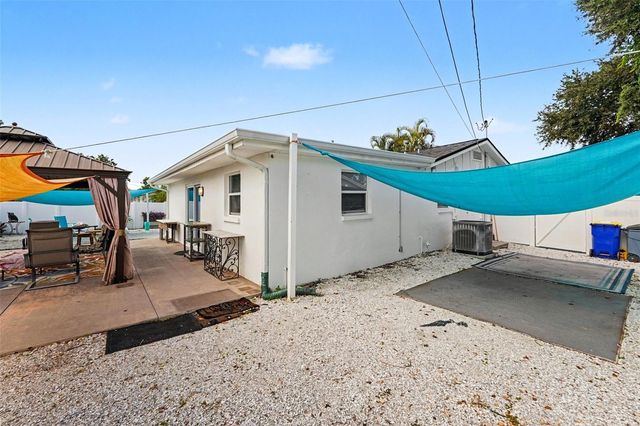 8911 113TH STREET, Seminole, FL 33772